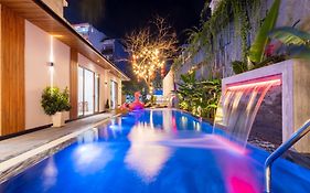 OSAKA HOMESTAY - Villa Hồ Bơi Mới - 5 Phòng Gần Biển